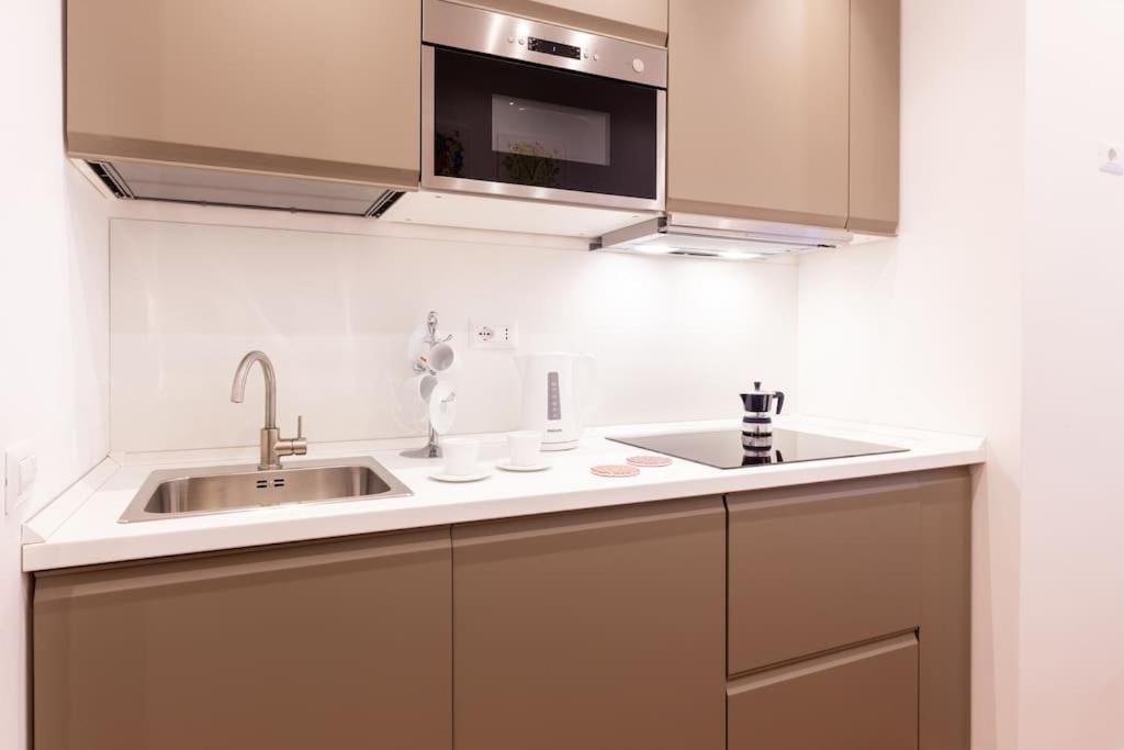 Poggioli House Up 4Pp Policlinico Apartment *
